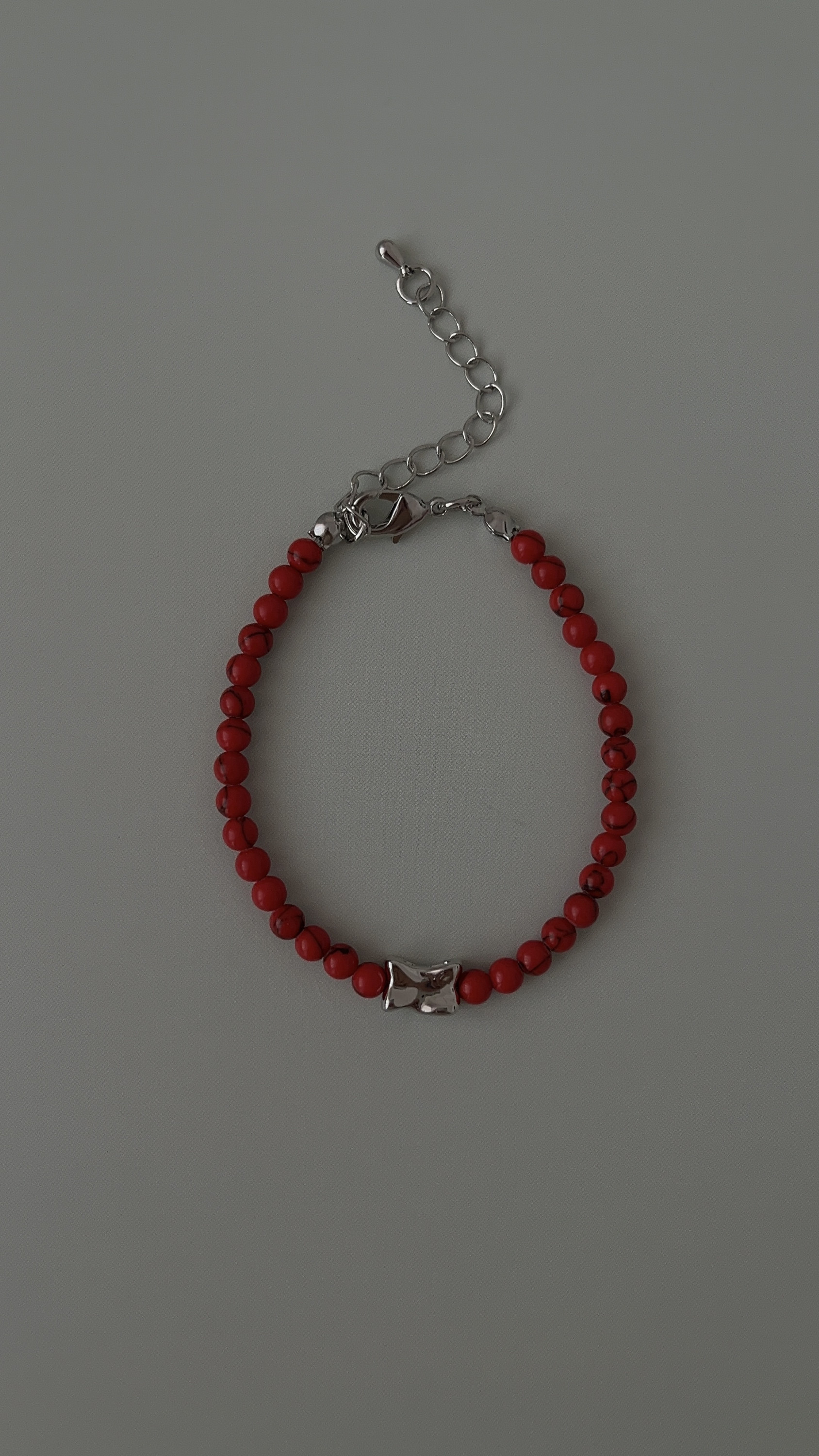 Браслет красный кахолонг с асыком