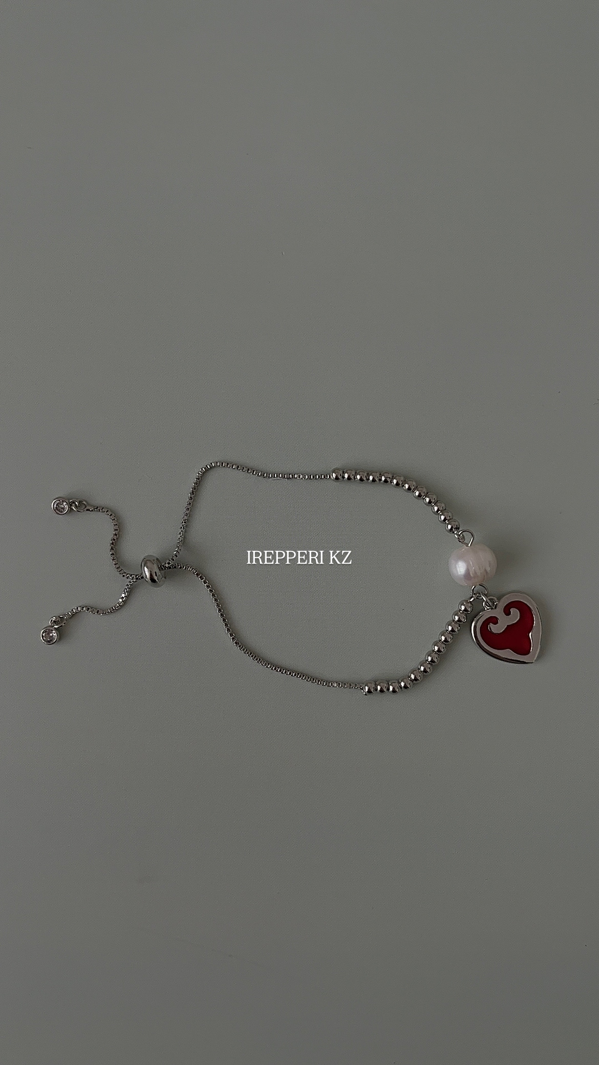 Браслет красное сердце