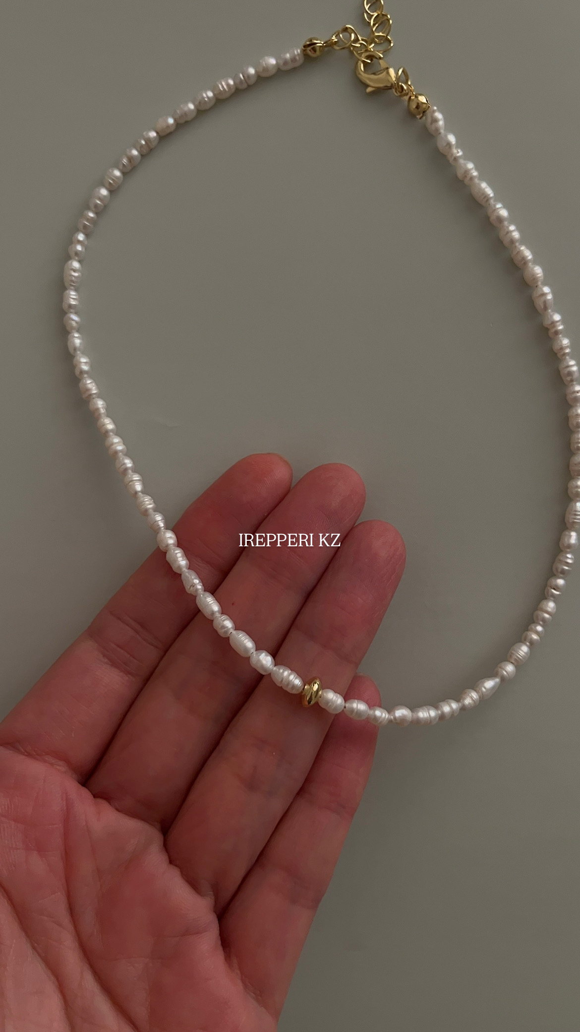 Чокер с золотой вставкой