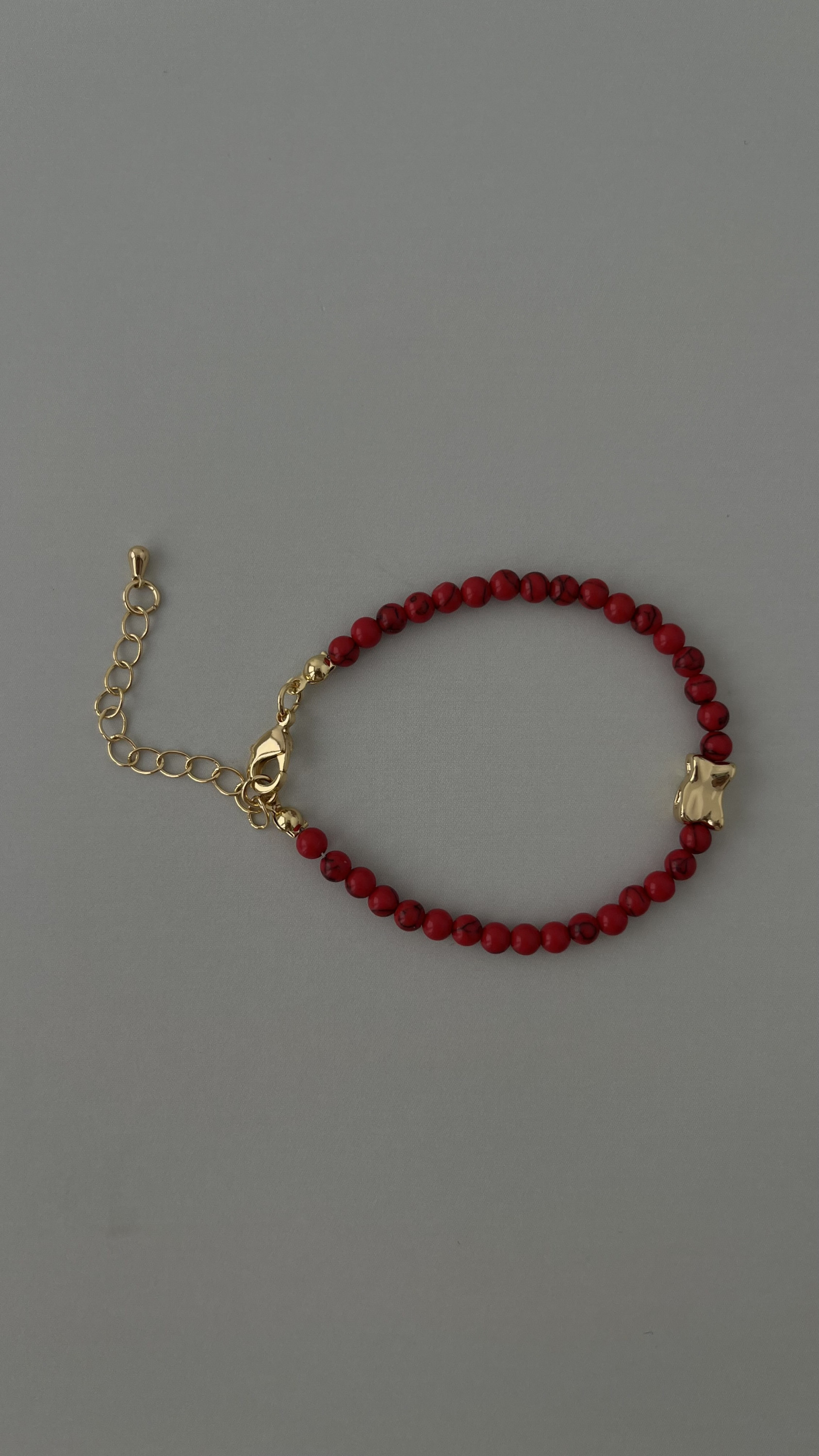 Браслет красный кахолонг с асыком