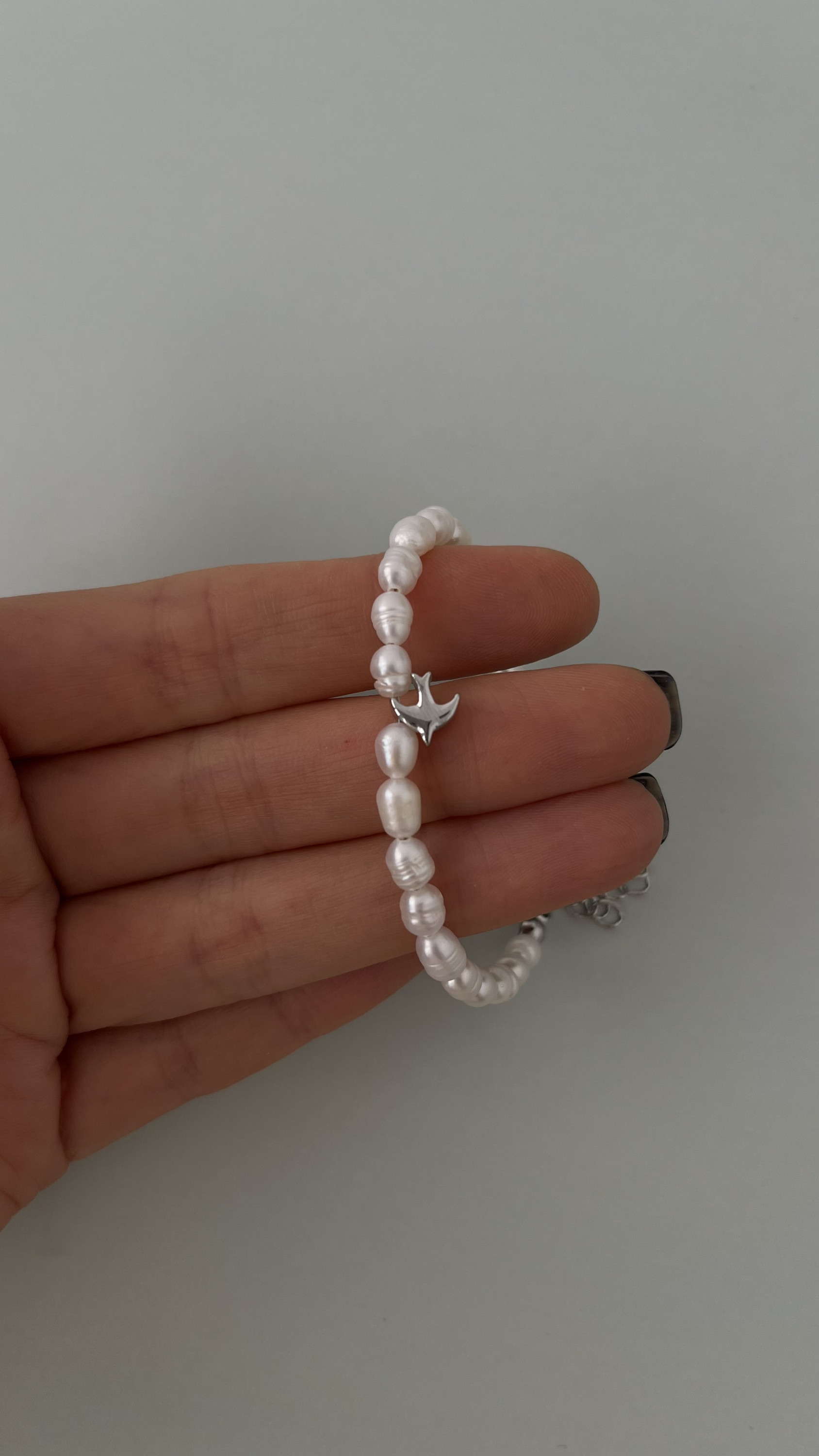 Браслет жемчуг с птицей