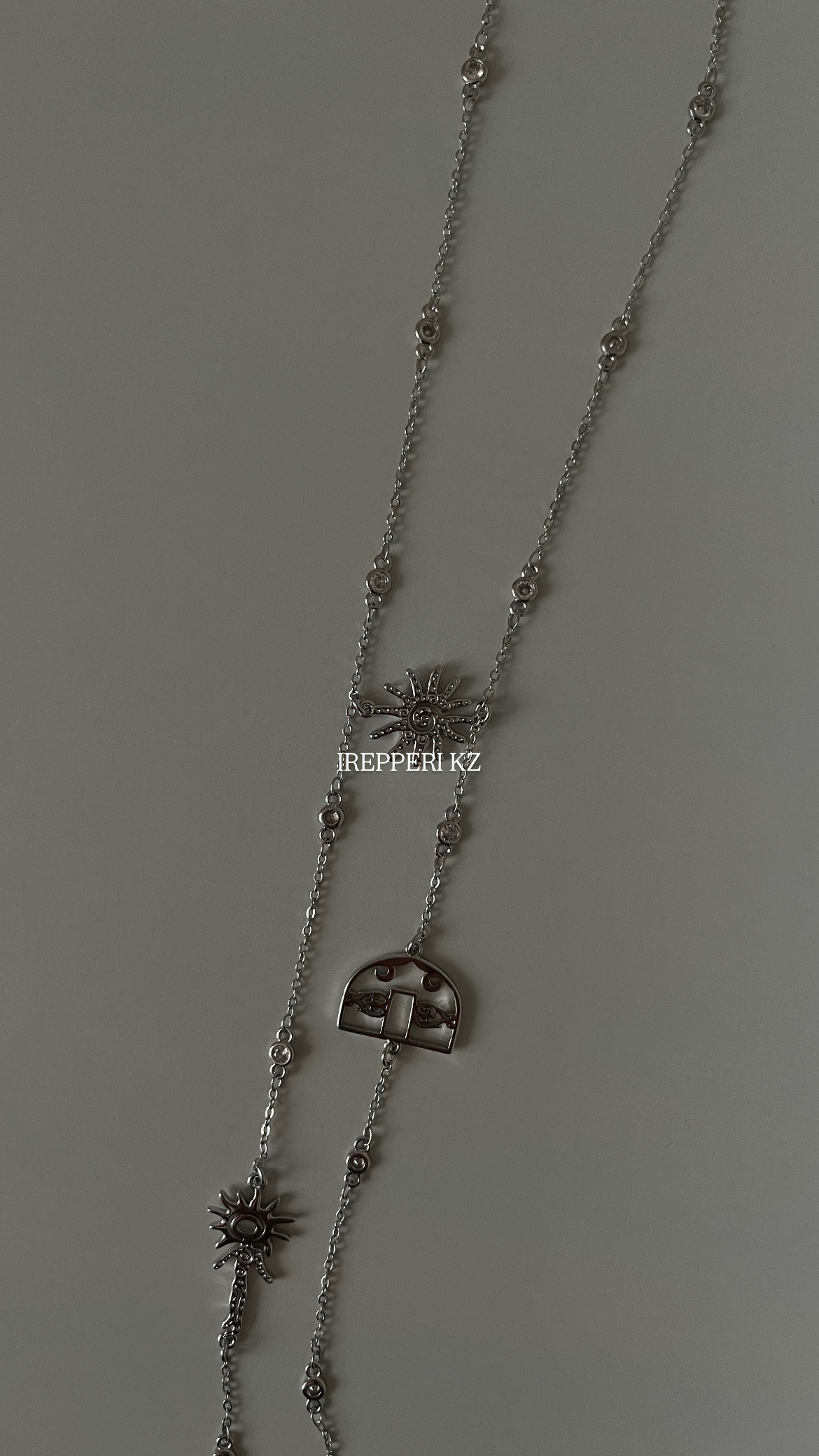 Галстук юрта и человек