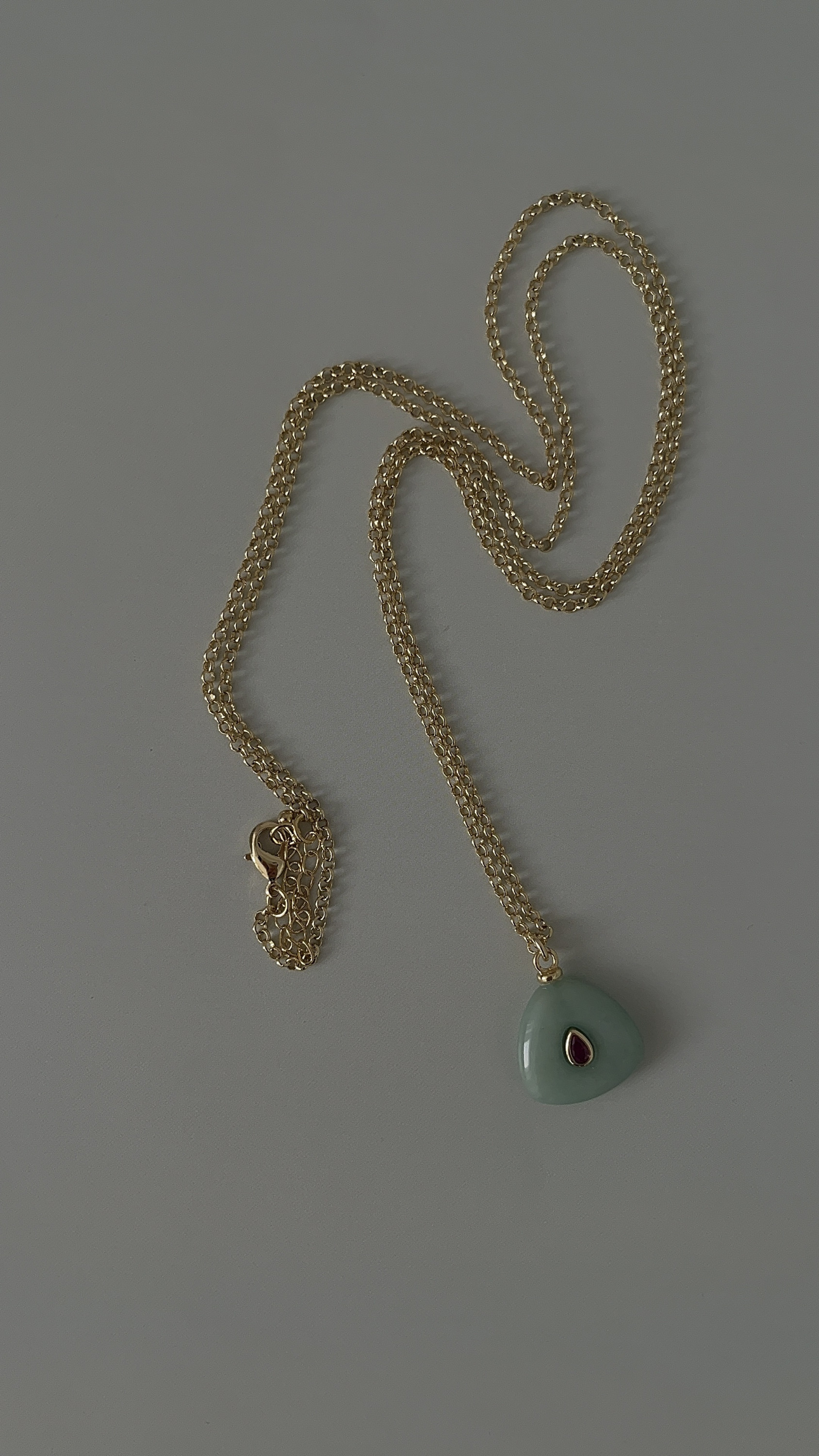 Цепь с кулоном из нефрита