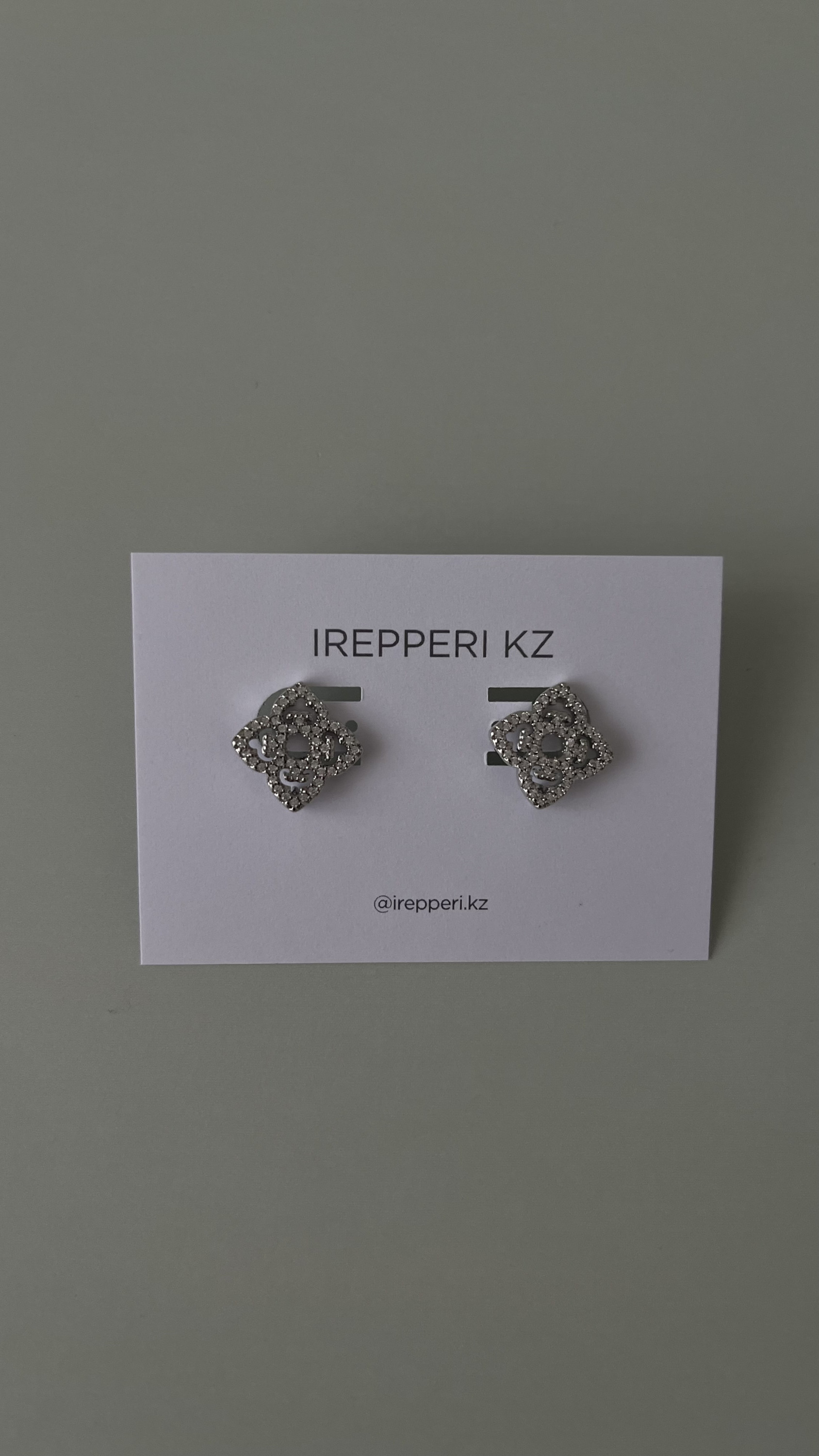 Серьги пуссеты