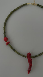 Колье яшма и коралл