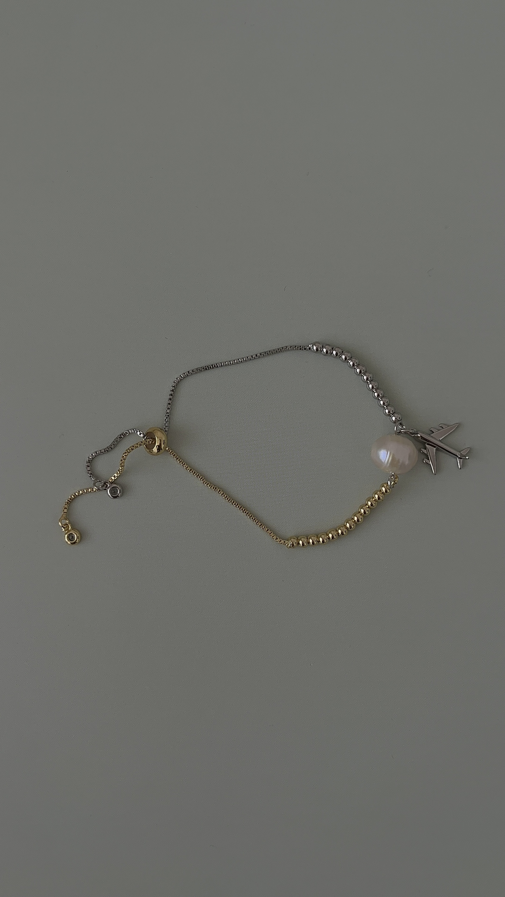 Браслет биколор с самолетом