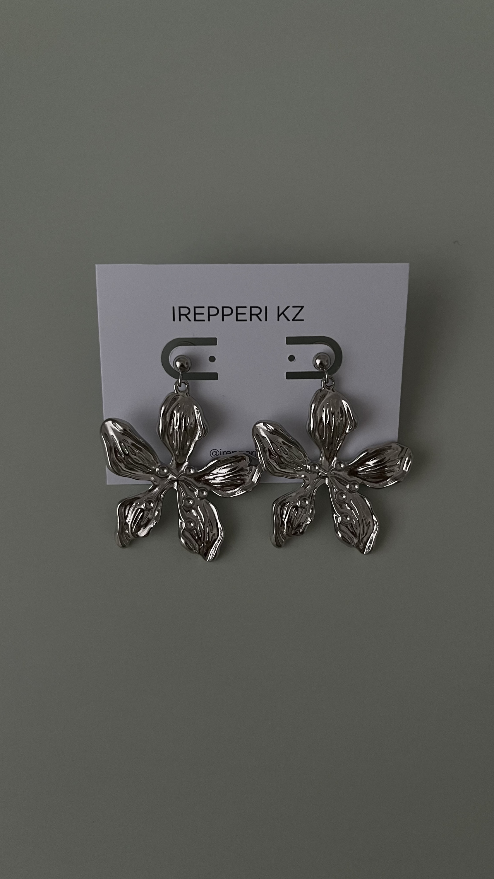 Серьги крупные цветы в родий