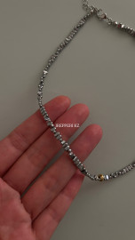 Чокер темный гематит с золотой вставкой