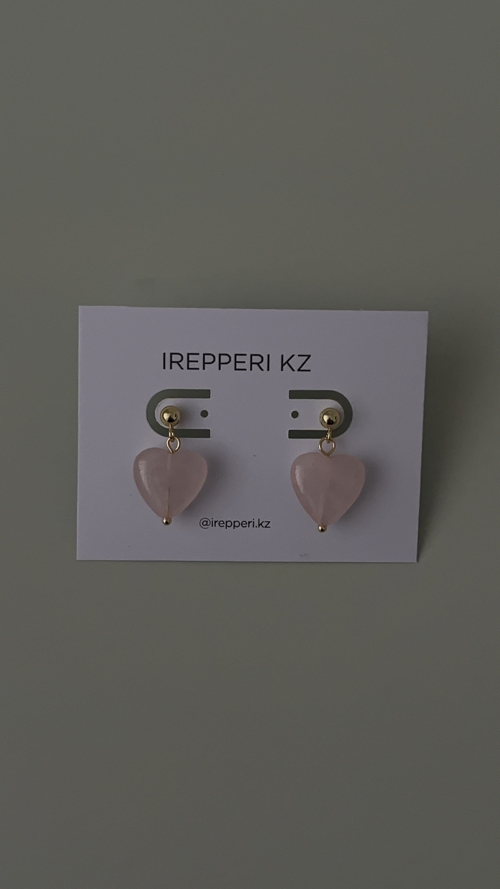 Серьги гвоздики розовый кварц