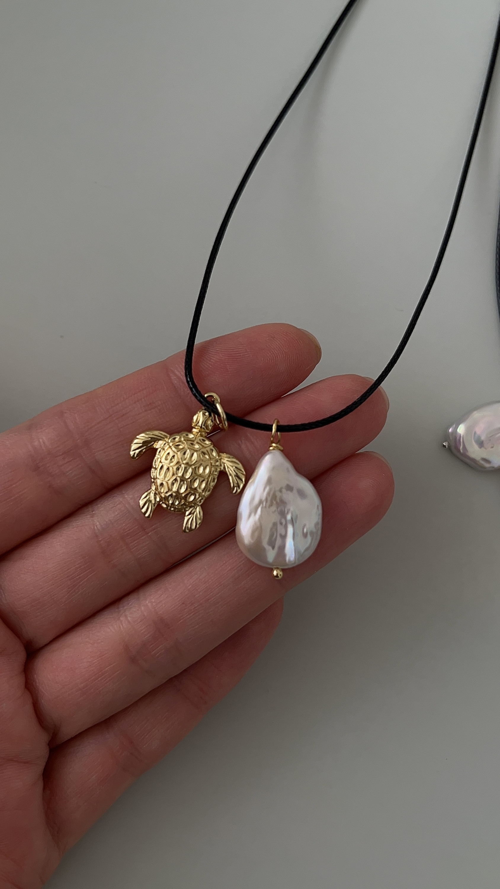 Жемчуг и черепаха